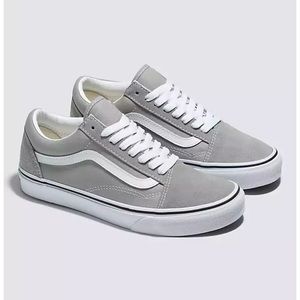 VANS Old Skool UNWORN - Size 6 womens